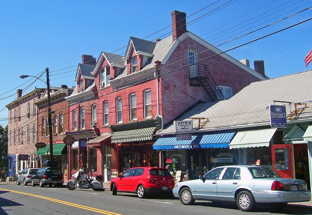 New Paltz NY Main Street in Ulster County NY. Business, Not-for-Profit, and Manufacturing IT Support, Cybersecurity, and Phone systems.